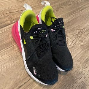 Woman’s Nike Sneakers